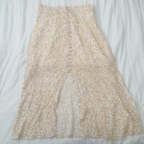 Cotton On Dresses & Skirts - Cotton On Summer Button Midi Skirt L